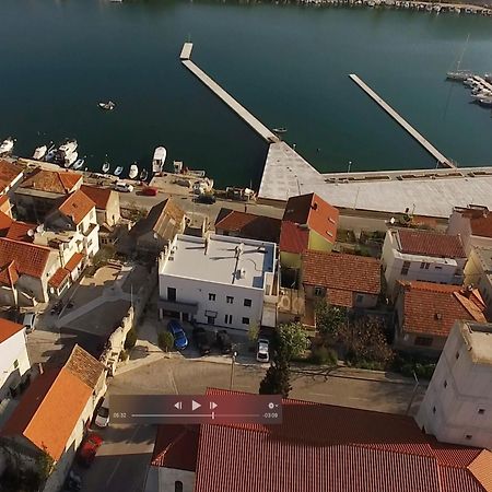 Basic Mansion + Hotell Šibenik Exteriör bild