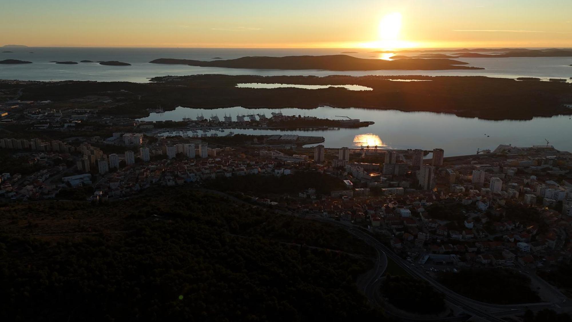 Basic Mansion + Hotell Šibenik Exteriör bild
