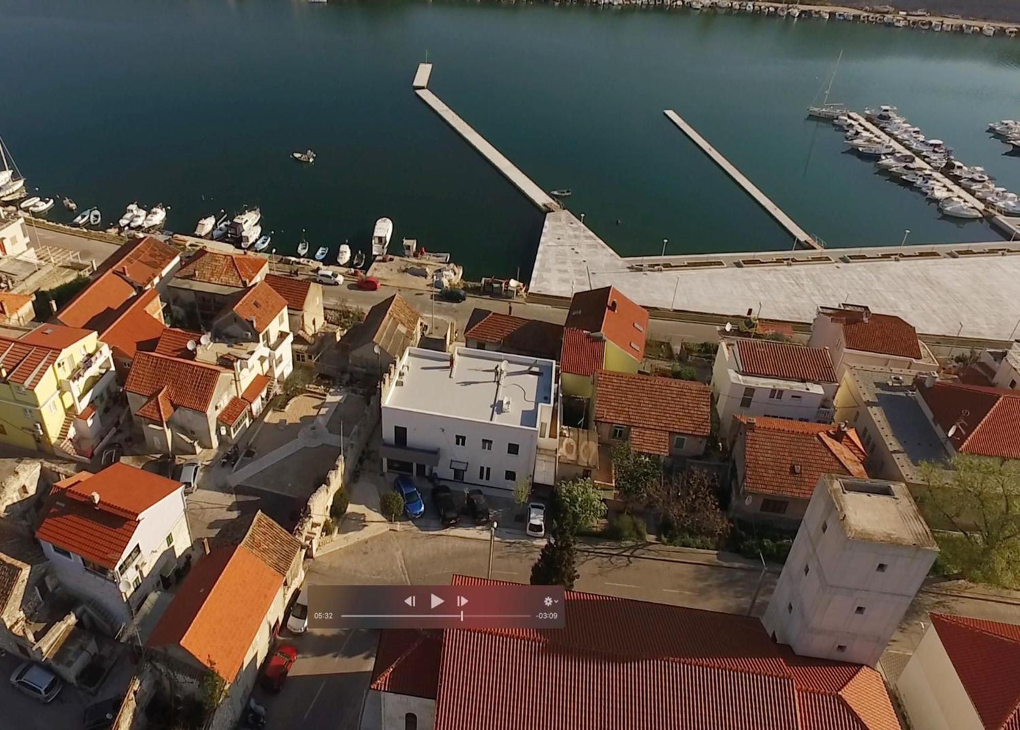 Basic Mansion + Hotell Šibenik Exteriör bild